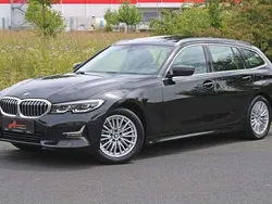 Black sapphire metallic Gebraucht 2020 BMW 320 Luxury Line Kombi | 25.900 € (Fairer Preis)