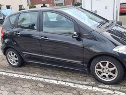 Schwarz Gebraucht 2005 Mercedes A180 Elegance Van / Kleinbus | 800 € (Fairer Preis)