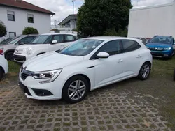 Weiß Gebraucht 2016 Renault Mégane IV Experience Limousine | 6.999 € (Guter Preis)