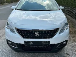 Weiß Gebraucht 2016 Peugeot 2008 SUV | 7.499 €