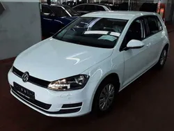 Weiß Gebraucht 2014 VW Golf VII Trendline Limousine | 9.400 € (Fairer Preis)