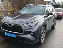 Grau Gebraucht 2022 Toyota Highlander SUV | 39.000 €