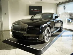 Schwarz Neu 2025 Rolls Royce Spectre Limousine | 446.250 €