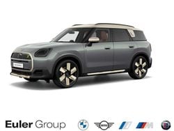 Grün Neu 2024 Mini Countryman Favoured SUV | 55.670 € (Teuer)