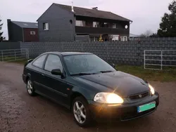 Grün Gebraucht 1995 Honda Civic Coupé | 1.650 €