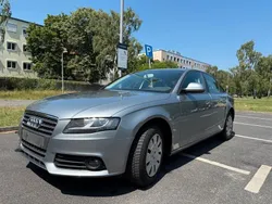 Grau Gebraucht 2009 Audi A4 Attraction Limousine | 3.400 € (Superpreis)