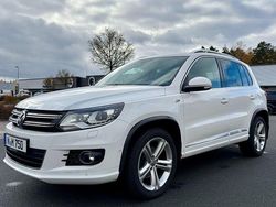Weiß Gebraucht 2013 VW Tiguan Sportline SUV | 11.999 € (Etwas zu teuer)
