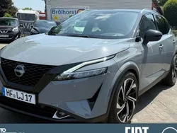 Ceramic grey p/black m (metallic) Gebraucht 2024 Nissan Qashqai Tekna SUV | 31.980 € (Etwas zu teuer)