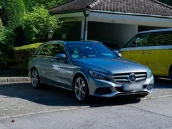 Grau Gebraucht 2015 Mercedes C250 Avantgarde Kombi | 15.800 € (Fairer Preis)