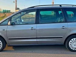 Grau Gebraucht 2004 VW Sharan Van / Kleinbus | 3.400 € (Fairer Preis)