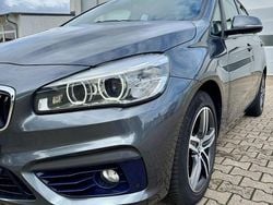Grau Gebraucht 2016 BMW 220 Active Tourer Sport Line Van / Kleinbus | 12.800 € (Fairer Preis)