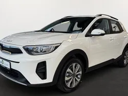 Schneeweiß Gebraucht 2025 Kia Stonic Vision SUV | 18.480 € (Fairer Preis)