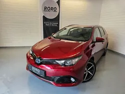 Rot Gebraucht 2018 Toyota Auris Touring Sports Team Kombi | 13.350 € (Fairer Preis)