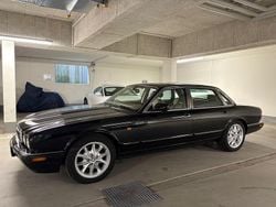 Anthracite Gebraucht 2002 Jaguar XJ8 Executive Limousine | 21.950 €