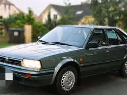 Grün Gebraucht 1988 Nissan Bluebird Limousine | 2.900 €