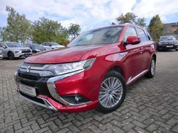 Dynamikrot Gebraucht 2019 Mitsubishi Outlander P-HEV Basis SUV | 19.400 € (Fairer Preis)