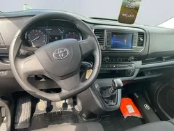 Weiss Gebraucht 2023 Toyota Proace Plus Van | 27.690 € (Fairer Preis)