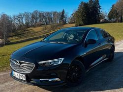 Blau Gebraucht 2018 Opel Insignia Exklusiv Limousine | 13.000 € (Guter Preis)