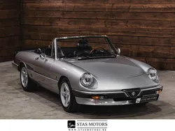 Silber Gebraucht 1984 Alfa Romeo Spider Cabrio | 18.990 €
