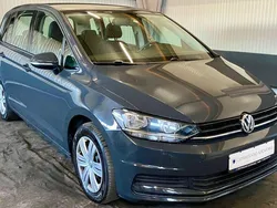 Grau Gebraucht 2019 VW Touran Trendline Van / Kleinbus | 17.990 € (Guter Preis)