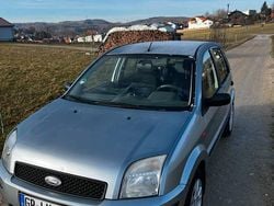 Silber Gebraucht 2005 Ford Fusion Trend Limousine | 990 € (Guter Preis)