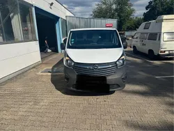Weiß Gebraucht 2018 Opel Vivaro Van | 15.000 € (Teuer)