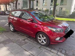 Rot Gebraucht 2017 Ford Kuga ST-Line SUV | 16.900 € (Fairer Preis)