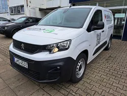 Weiß Gebraucht 2023 Peugeot E-Partner Premium Van / Kleinbus | 25.890 € (Teuer)