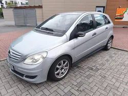 Silber Gebraucht 2005 Mercedes B180 Van / Kleinbus | 2.999 € (Fairer Preis)