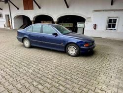 Blau Gebraucht 1996 BMW 525 Limousine | 2.150 €