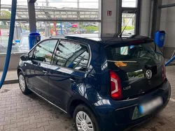 Blau Gebraucht 2013 VW up! Kleinwagen | 5.500 € (Etwas zu teuer)