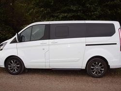 Weiß Gebraucht 2021 Ford Tourneo Titanium Van / Kleinbus | 38.500 € (Teuer)