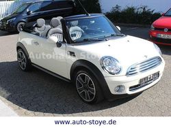 Weiß Gebraucht 2010 Mini Cooper Cabriolet Cabrio | 10.999 € (Teuer)