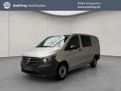 Brillantsilber metallic Gebraucht 2021 Mercedes Vito Van / Kleinbus | 37.246 € (Teuer)
