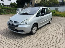 Silber Gebraucht 2004 Citroën Xsara Picasso Van / Kleinbus | 450 €