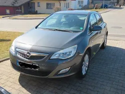 Grau Gebraucht 2010 Opel Astra Cosmo Limousine | 3.999 € (Guter Preis)