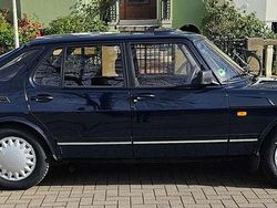 Blau Gebraucht 1993 Saab 900 Kleinwagen | 3.900 €