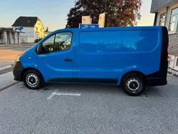 Blau Gebraucht 2018 Renault Trafic Komfort Van | 10.999 € (Fairer Preis)