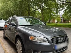 Grau Gebraucht 2005 Audi A4 Kombi | 3.750 € (Fairer Preis)