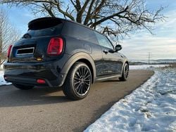 Schwarz Gebraucht 2023 Mini Cooper SE Kleinwagen | 22.000 € (Fairer Preis)