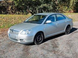 Silber Gebraucht 2005 Toyota Avensis Limousine | 4.900 € (Etwas zu teuer)