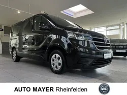 Schwarz midnight Gebraucht 2023 Renault Trafic Life Van | 38.980 € (Fairer Preis)