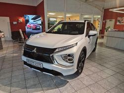Weiß Gebraucht 2024 Mitsubishi Eclipse Cross Select SUV | 33.990 € (Teuer)