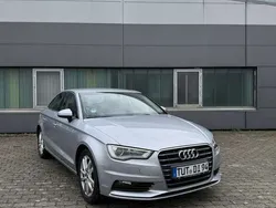 Grau Gebraucht 2016 Audi A3 Ambiente Limousine | 9.999 € (Superpreis)