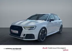 Gletscherweiß metallic Gebraucht 2021 Audi RS3 Sportback Kleinwagen | 49.940 €