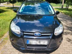 Schwarz Gebraucht 2012 Ford Focus Kombi | 3.300 € (Guter Preis)