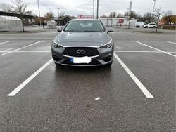 Grau Gebraucht 2015 Infiniti Q30 Limousine | 10.300 € (Superpreis)