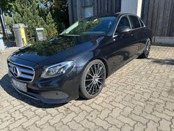 Schwarz Gebraucht 2016 Mercedes E350 Limousine | 19.900 € (Teuer)