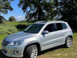 Silber Gebraucht 2010 VW Tiguan R-line SUV | 8.800 € (Etwas zu teuer)