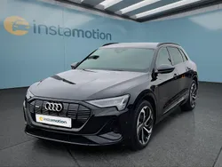 Schwarz Gebraucht 2021 Audi e-tron SUV | 45.999 €